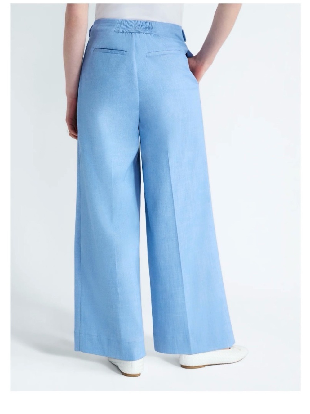 Free Assembly Women’s High Rise Wide Leg Cropped Pants - Picture 2 of 3